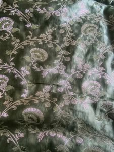 Elegant Pista Green &amp; Golden Zari  Saree