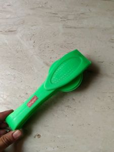 Kitchen Tools/ Greater, Peeler, Lemon Sqeezer