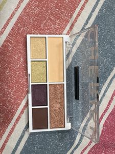 Revolution london Cherish Eyeshadow Palette