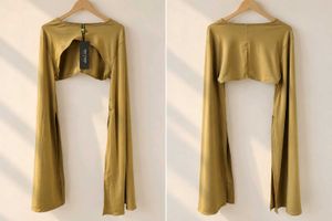 🔥NEW TOKYO TALKIES bell sleeves Khaki crop top🔥