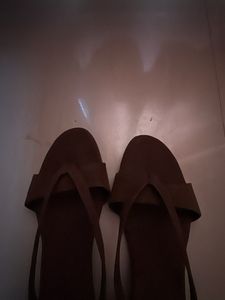 Chic Brown Suede Heel