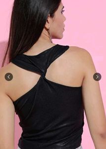 Chic Black Halter Neck Crop Top