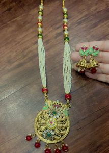 Traditional Gold Necklace and Earrings Set