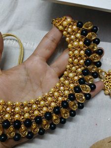Stunning Black &amp; Gold Pearl Necklace Set
