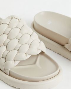 H&amp;m Sliders