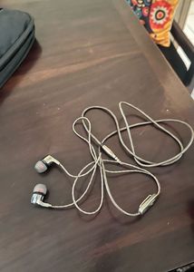 Wired Earphones with Mic