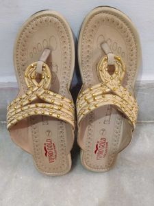 Stylish Vipro Gold Sandals