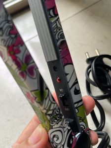 NEW Remington imported Hair straightener