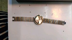 GUCCI PREMIUM QUALITY LADIES WATCH AT SALE