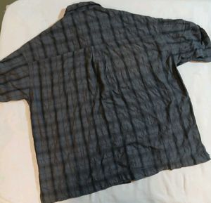 Men's Plaid Button-Up Shirt