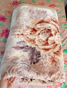 Luxurious Plush Blanket for Winters
