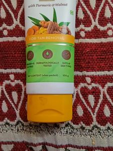 MAMA EARTH UBTAN FACE SCRUB