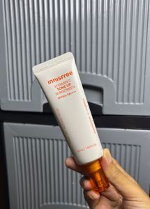 🌿Innisfree Vitamin C Tone Up Sunscreen