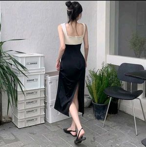 Newme Elegant Two-Tone Midi Dress