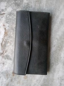 Sleek black wallet🖤🖤