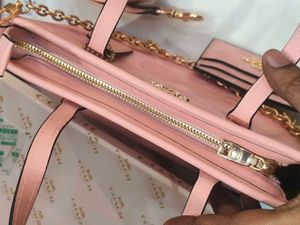 Coach Pink Gift Set with Charm &amp; card holder 🩷