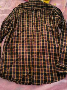 Men's Plaid Button-Up Shirt
