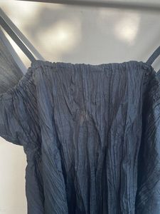 Chic Black Twisted Front Top