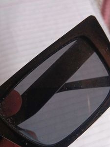 Stylish Black Rectangular Sunglasses