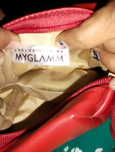 Myglamm ♥️ Red Pompom Pouch