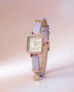 Elegant Women's Watch with Crystal Accents
