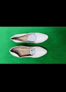Elegant White Ballerina Flats