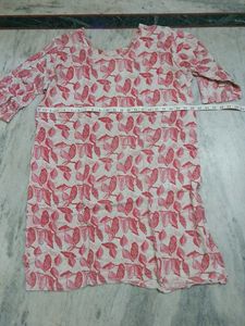Elegant Pink Leaf Print Kurta