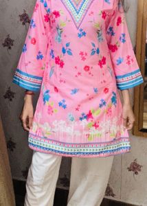 Beautiful Pink Floral Print Kurta