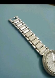 GUCCI LABELLED White Ceramic &amp; Crystal Watch