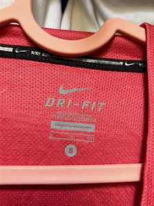 Nike Long Sleeve Hooded Top