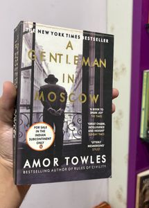 A Gentleman in Moscow - Amor Towles
