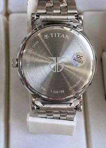 Titan Gold Watches - Elegant &amp; Timeless