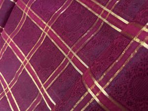 Elegant Maroon Saree with Gold Border &amp; Blouse