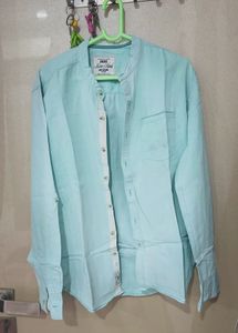 Men's Light Blue Collared Shirt