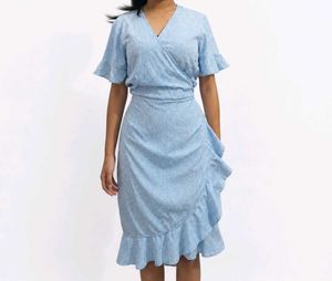 Chic Blue Floral Wrap Dress