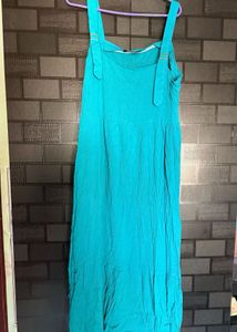 sea green tired dress