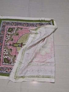 Islamic Prayer Mat with Dome Design