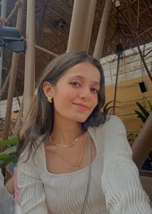 WHITE NEW ME TOP