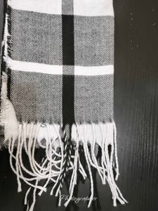 🖤🤍 Classic Checkered Winter Scarf 🤍🖤