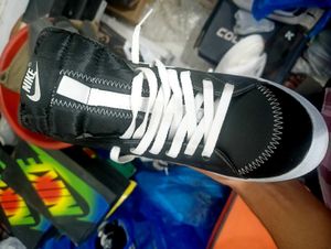 Nike mid blazer black