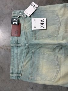 Light Wash Relaxed Fit Jeans