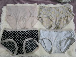 Comfortable Women's Briefs - 4 Pieces