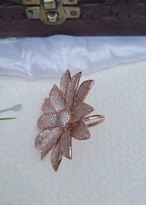 Exquisite Floral zirconia Cocktail Ring