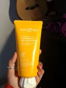 Dot &amp; Key Vitamin C+E Face Wash