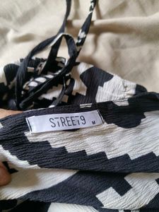 Monochrome Patterned midi dress