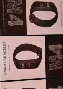 M4 Smart Fitnees Watch !