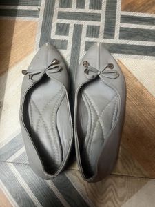 GREY BALLEY