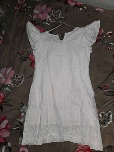 Chic White Broderie Anglaise top