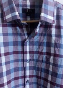 Men's Plaid Button-Up Shirt
