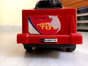 Nertia Toy Plastic 950 Roadster Jeep Car (Used)